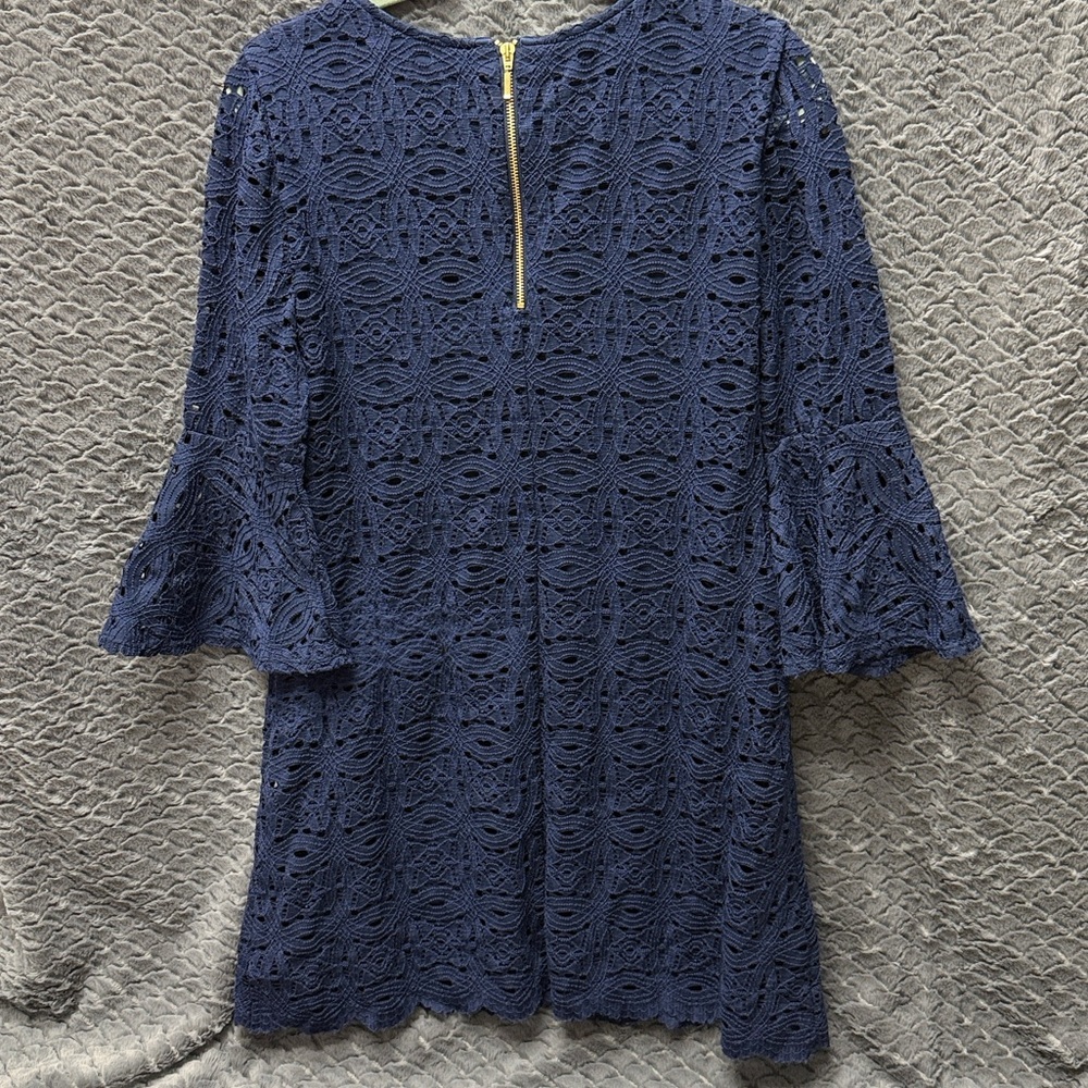 RONNI NICOLE Navy Lace Sheath Dress 3/4 Sheer Bell Sleeves Gold Zip Back Petite - Picture 3 of 12